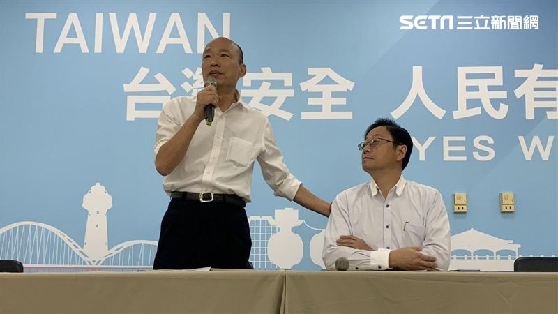 韓張配！他酸：一個乩童、一個桌頭