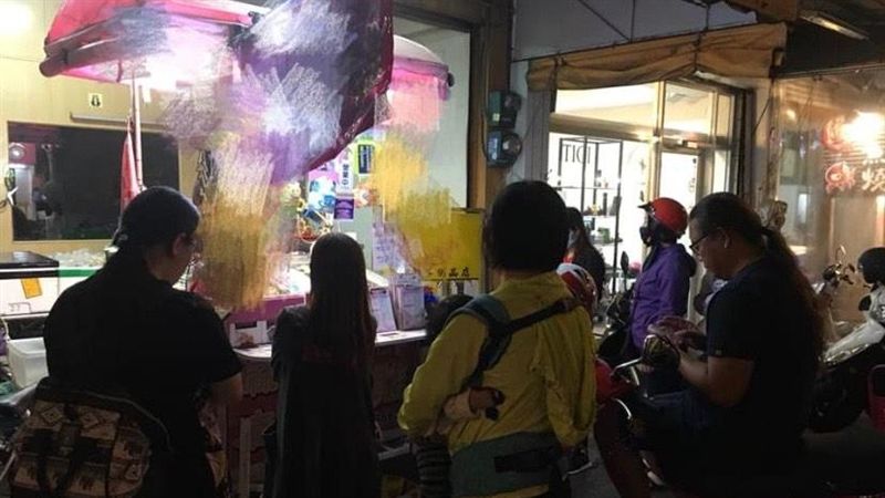 排隊名店態度都不好？網神回突破盲點