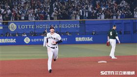 12強日本隊鈴木誠也全壘打。（圖／記者王怡翔攝影）