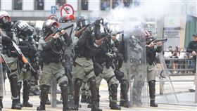 香港反送中三罷 警再施放催淚彈（1）11日下午1時30分左右，警方再度在畢打街釋放催淚彈。中央社記者張謙香港攝　108年11月11日