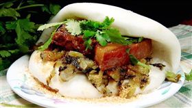 刈包（圖／翻攝自四兩刈包 臉書）