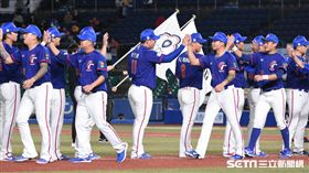 ▲世界棒球12強賽台灣中華隊韓國比賽球迷國旗。（圖／記者王怡翔攝影）