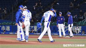 ▲12強韓國隊金廣鉉被打退場。（圖／記者王怡翔攝影）