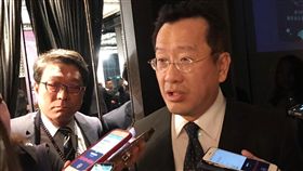 防誘客借款買保單 金管會擬禁銀行授信人員領佣金金管會主委顧立雄12日透露，未來銀行授信部門人員賣保單，不能領佣金。中央社記者劉姵呈攝　108年11月12日