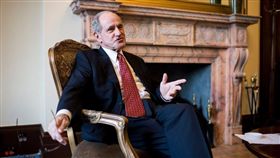 香港數月來動盪不安，暴力事件與日俱增，美國聯邦參議院外交委員會主席、共和黨籍的里契（圖）12日說，他希望參院通過立法，支持香港親民主示威者。（圖取自參議員里契網頁risch.senate.gov）