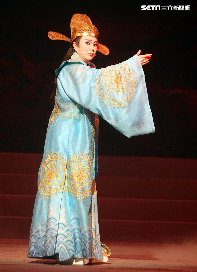 明華園戲劇總團「大河彈劍」國家戲劇院登場彩排。（記者邱榮吉/攝影）