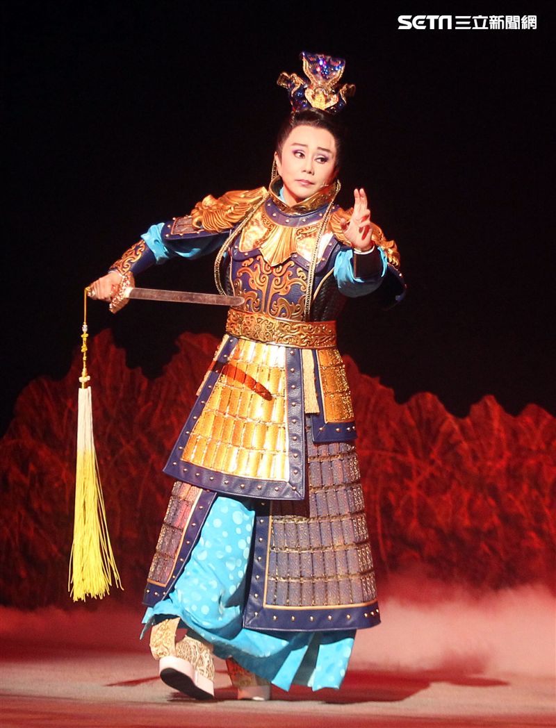 明華園戲劇總團「大河彈劍」國家戲劇院登場彩排。（記者邱榮吉/攝影）