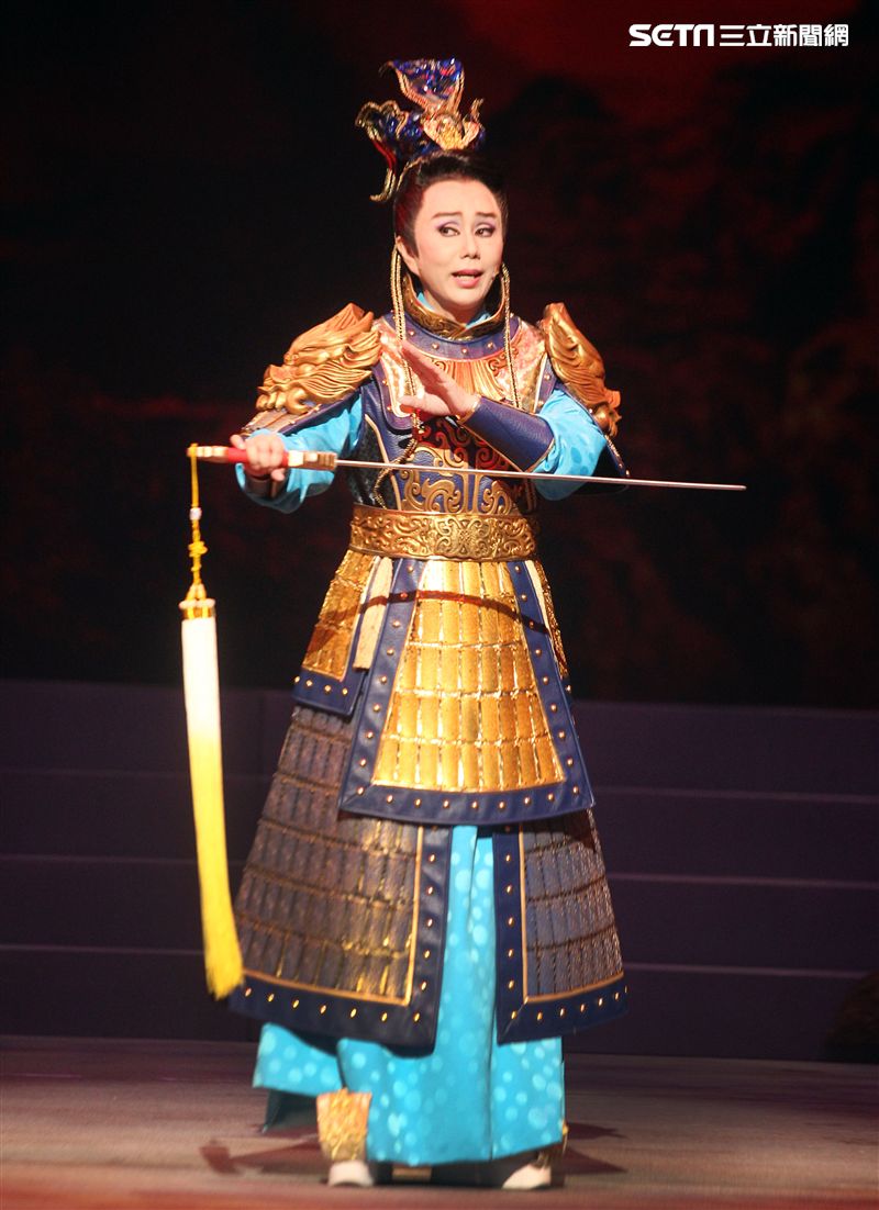 明華園戲劇總團「大河彈劍」國家戲劇院登場彩排。（記者邱榮吉/攝影）