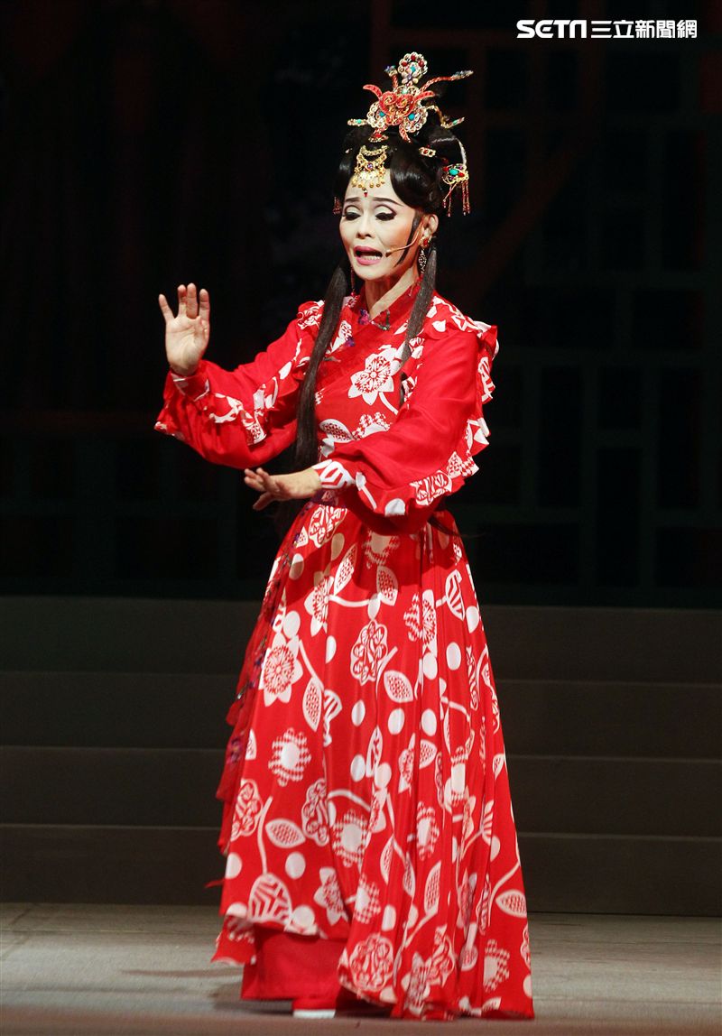 明華園戲劇總團「大河彈劍」國家戲劇院登場彩排。（記者邱榮吉/攝影）