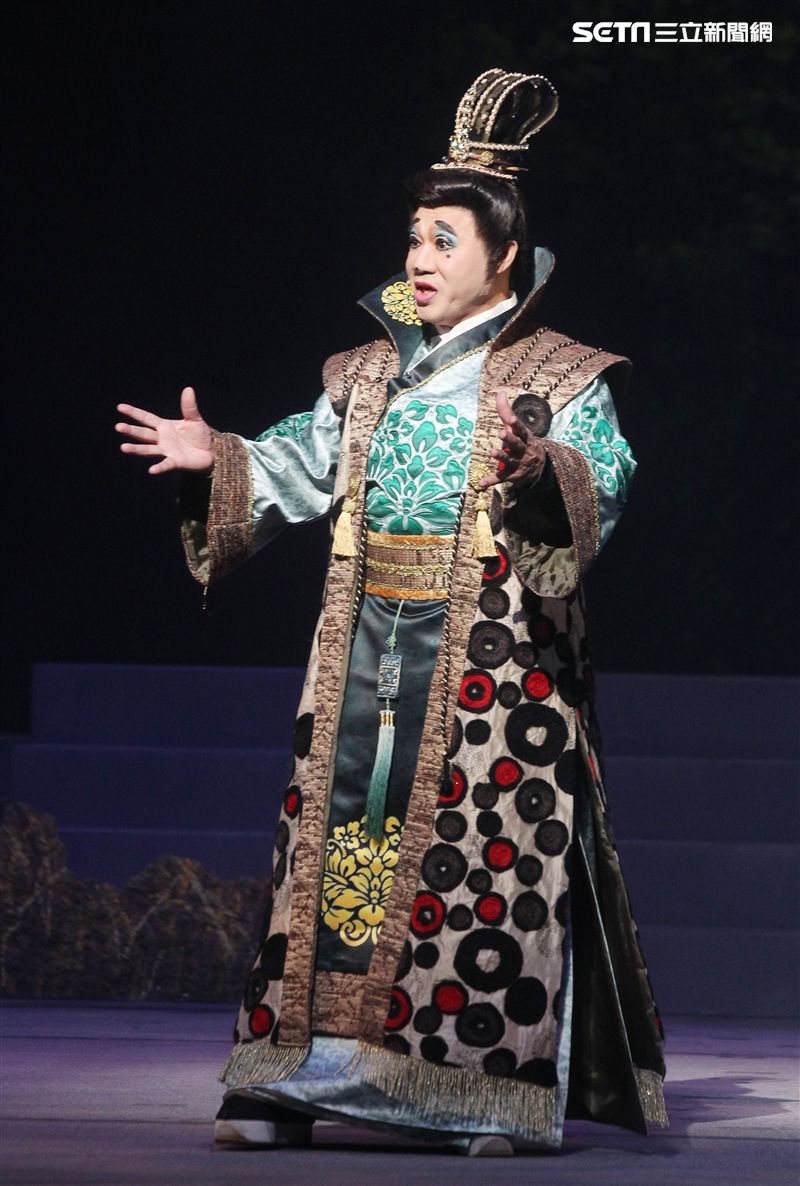 明華園戲劇總團「大河彈劍」國家戲劇院登場彩排。（記者邱榮吉/攝影）