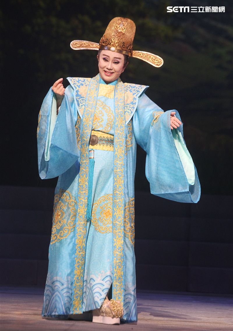 明華園戲劇總團「大河彈劍」國家戲劇院登場彩排。（記者邱榮吉/攝影）