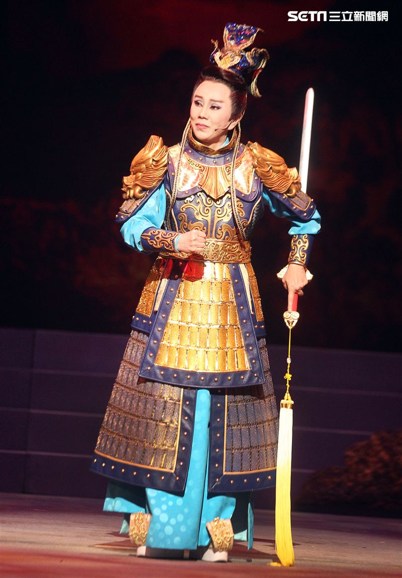 明華園戲劇總團「大河彈劍」國家戲劇院登場彩排。（記者邱榮吉/攝影）