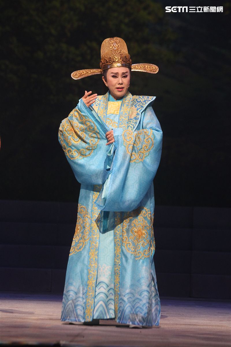 明華園戲劇總團「大河彈劍」國家戲劇院登場彩排。（記者邱榮吉/攝影）