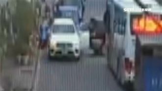 趕上班衰遇車禍…駕駛重建現場踩紅線