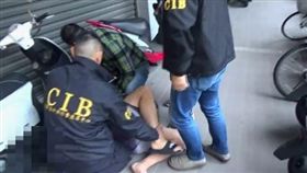 台版陳同佳,勞力士,搶案,香港,台中