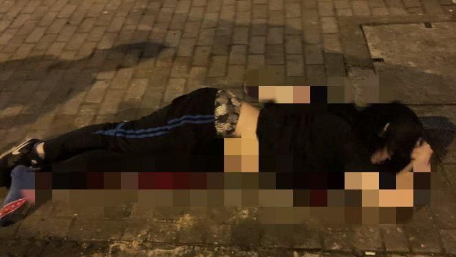 黑衣男倒臥血泊亡！港警稱：單純墜樓