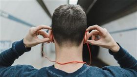 藍芽耳機(圖/pixabay)