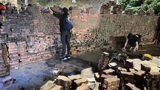 香港中大生砌磚牆　網：真人世紀帝國