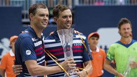 ▲鮑柏和麥克布萊恩（Bob and Mike Bryan）雙胞胎兄弟，2020美網後宣布退休。（圖／美聯社／達志影像）