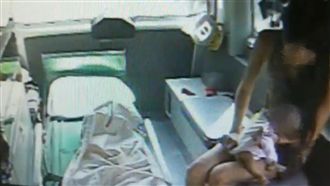 屏東2個月嬰死亡！疑2歲童重壓所致