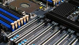 經濟部投資台灣事務所14日通過美超微電腦、晨州塑膠工業等2件根留台灣投資案，共將投資逾216億元，估可帶來1606個本國就業機會。（示意圖／圖取自facebook.com/Supermicro）