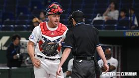 ▲12強中美大戰，美國隊捕手Erik Kratz。（圖／記者王怡翔攝影）