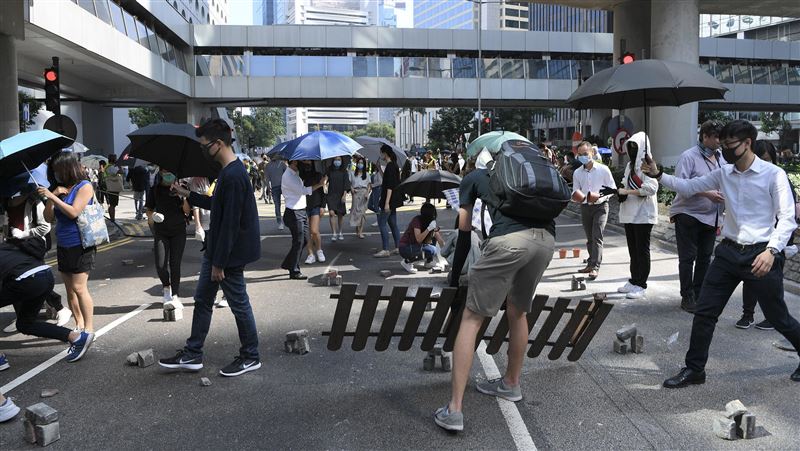 香港警方：兩德國學生因非法集會被捕
