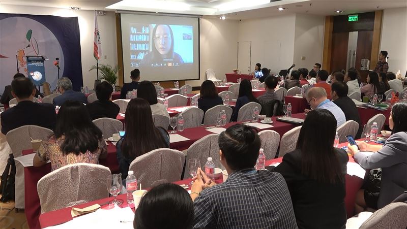 唐鳳談數位民主　菲聽眾關心如何打假