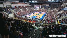 和平籃球館,球場,爆滿球迷。（圖／記者林士傑攝影）