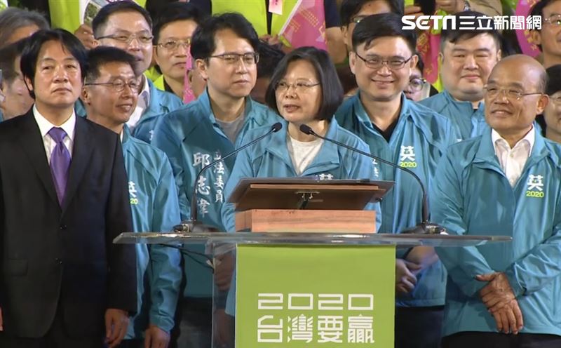 影／韓國瑜驚呆！蔡賴攜手席捲高雄！