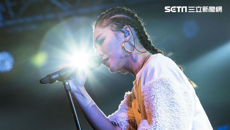 再戰十年前冠軍曲！歌后飆高音求完美