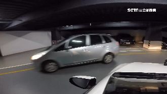 停車塔旋轉車道好難開！網：懷疑人生