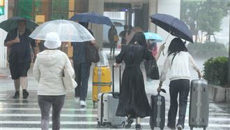 19日轉濕涼!雨區擴大下探16度