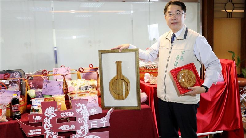 林志玲出嫁　南市府送「嫁妝一牛車」