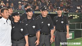 中職裁判紀華文參與執法。（圖／記者王怡翔攝影)