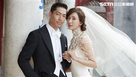 林志玲與AKIRA兩人正式婚紗照釋出。（圖／林志玲工作室提供）