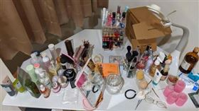 情侶,化妝台,口紅,崩潰,迷宮（圖／翻攝自Dcard）