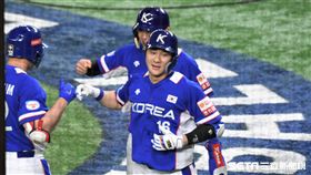12強冠軍戰日韓大戰韓國金河成全壘打。（圖／記者王怡翔攝影）
