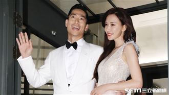 林志玲深V婚紗曝光！配15萬玻璃鞋