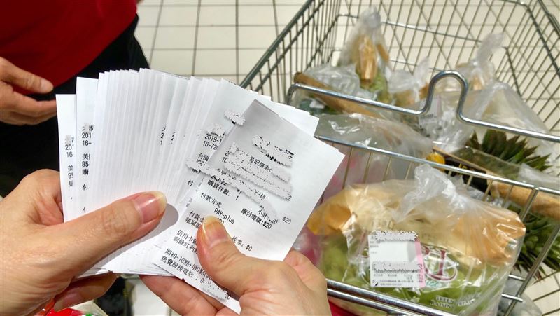 統一發票必中絕招　賣場店員大方分享