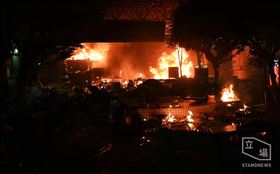 港警攻入香港理工大學（圖／翻攝自Stand News 立場新聞）