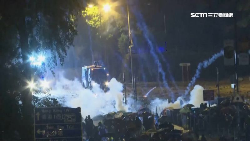 港理大烽火連天！速龍小隊強行攻校園