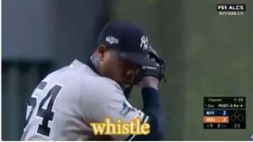 ▲查普曼投球時有哨聲。（圖／翻攝自推特）