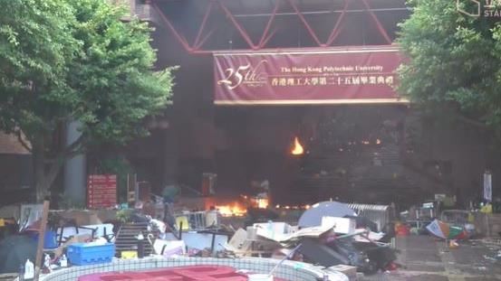 港警攻大學！呂秋遠一句話盼台人覺醒