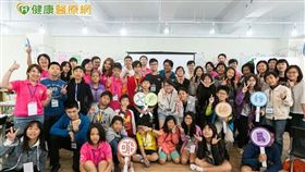 台灣拜耳志工帶領「可能非學校」學員思考解決文明病及糧食短缺危機議題