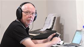 「萬那杜每日郵報」媒體總監麥嘉瑞,報導中國擴張行為遭盯上 資深記者被禁返萬那杜　（圖／翻攝自Dan McGarry推特）
https://twitter.com/dailypostdan/status/1196003948680732672/photo/1