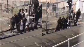 現代集中營？逾10名示威者雙手反綁　遭押上港鐵列車載送
圖翻攝自推特
https://twitter.com/SuitKnight/status/1196316594382622720