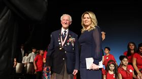 查普托娃（Zuzana Caputova）,絲絨革命30週年 捷克及斯洛伐克難擺脫共黨陰影（圖／翻攝自Zuzana Caputova臉書）
https://www.facebook.com/zcaputova/photos/pcb.1257965791078069/1257965751078073/?type=3&theater