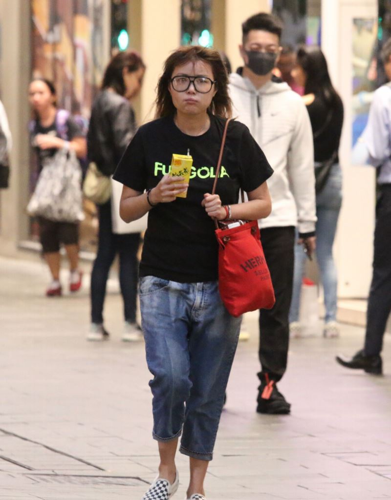 杜如風過去被拍到因服用類固醇,導致外貌與身材走樣。(圖/翻攝自香港星島日報)