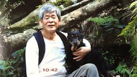 桂冠圖書公司賴阿勝過世　家人盼延續品牌桂冠圖書公司負責人賴阿勝（圖）在苗栗三灣鄉步道疑失足墜崖身亡，女兒賴立文19日表示，出版業在台灣很辛苦，但父親從未放棄，如今意外驟逝，考慮找有同樣理想、理念者承接出版社，將「桂冠」品牌延續下去。（賴立文提供）中央社記者管瑞平傳真　108年11月19日